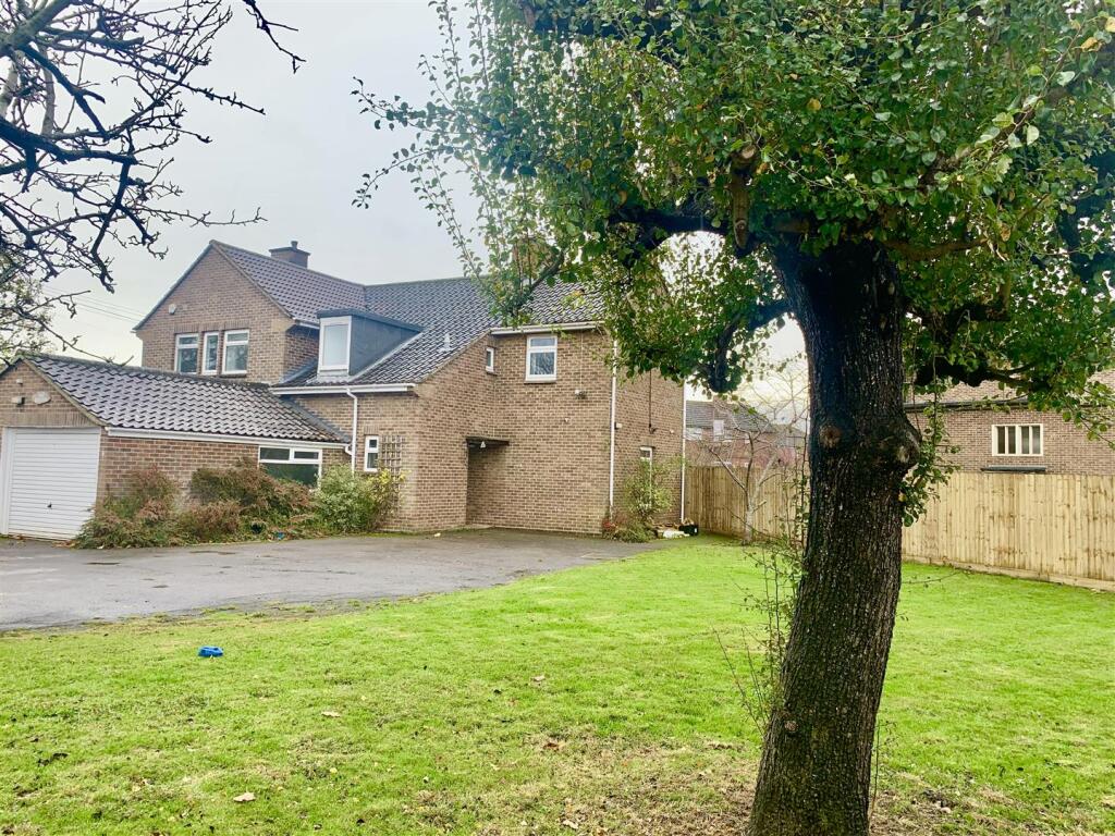 Main image of property: Verwood Close, Swindon