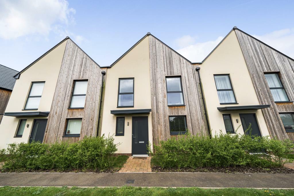 3 bedroom terraced house for sale in Elmsbrook, Bicester, Oxfordshire, OX27