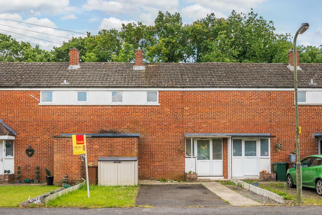 2 bedroom terraced house for sale in Caversfield, Oxfordshire, OX27