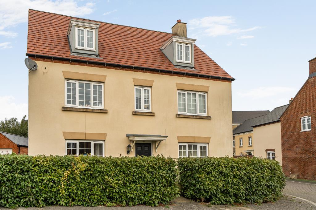 Main image of property: Catterick Road, Kingsmere, Bicester, Oxfordshire, OX26