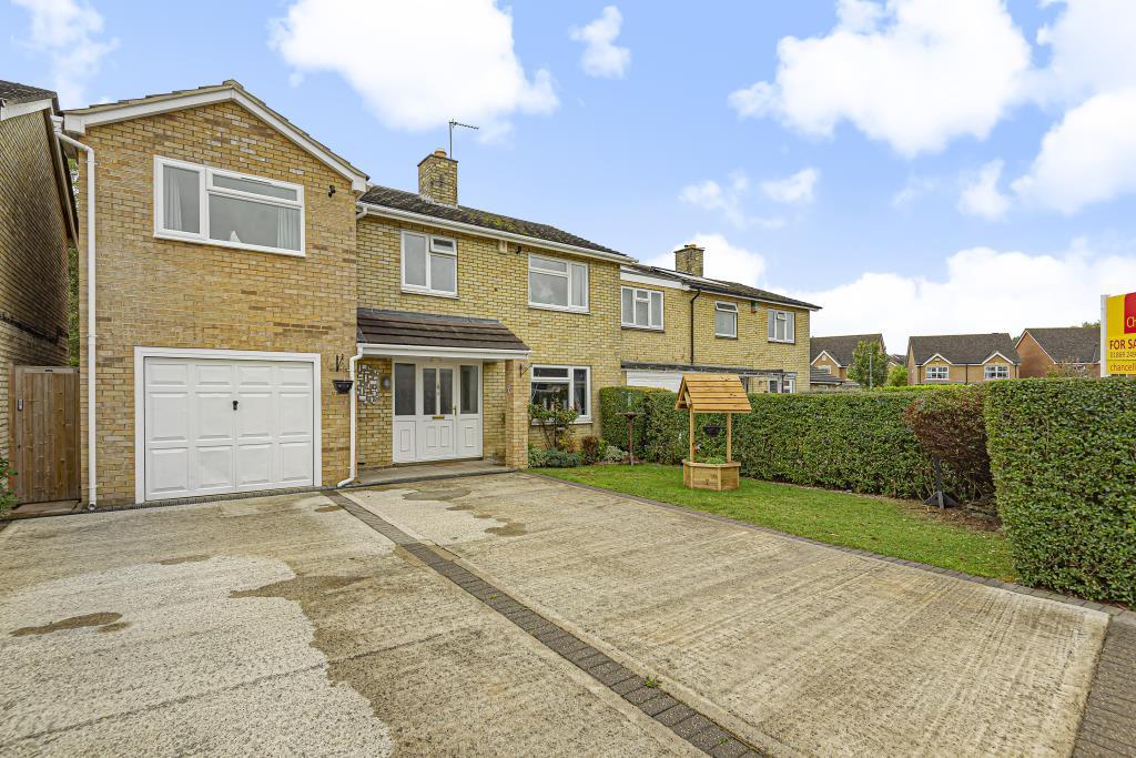 4 bedroom semidetached house for sale in Bicester, Oxfordshire, OX26