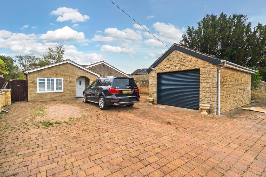 Main image of property: Weir Lane, Blackthorn, OX25