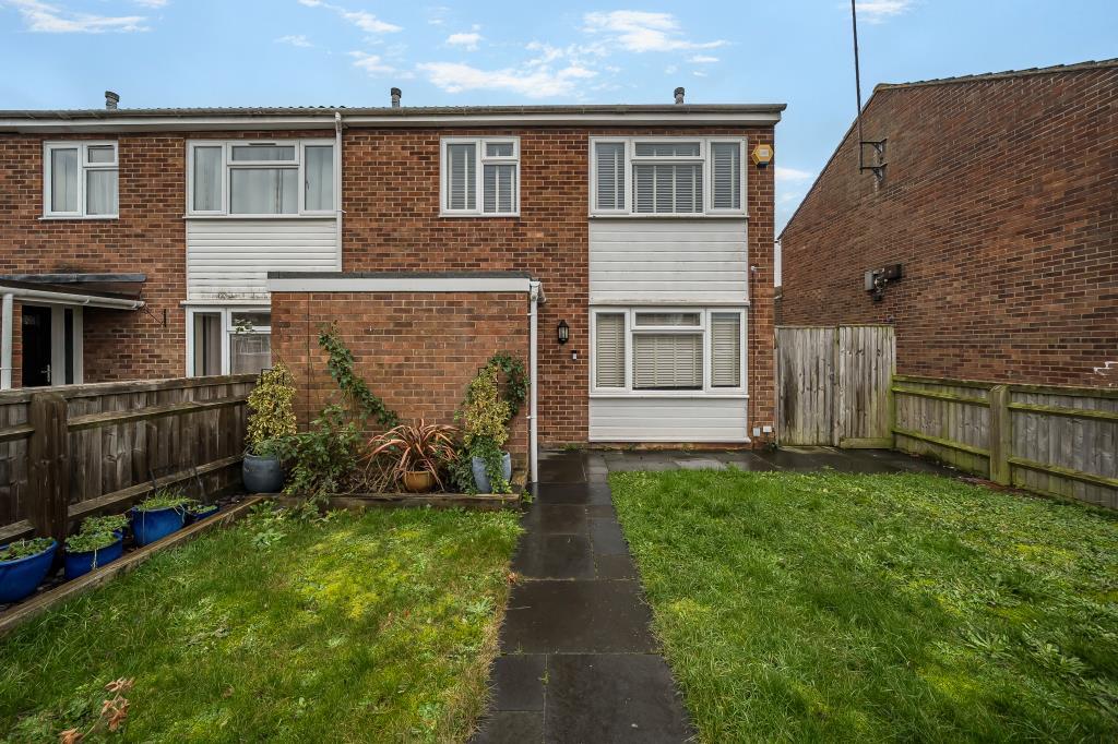 Main image of property: Market End Way, Bicester, OX26