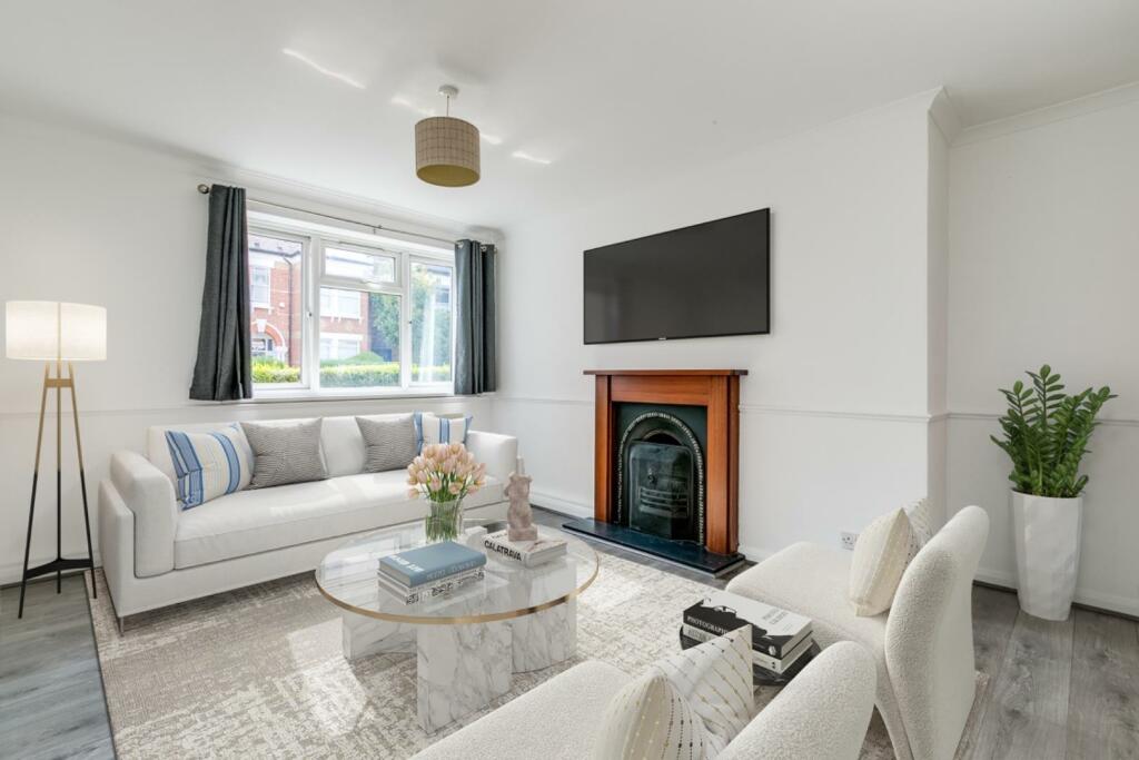 2 bedroom apartment for rent in St. Mary's Grove, Grove Park, W4