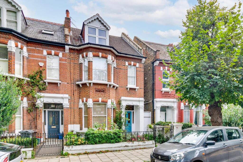 Main image of property: Silver Crescent, Central Chiswick, W4