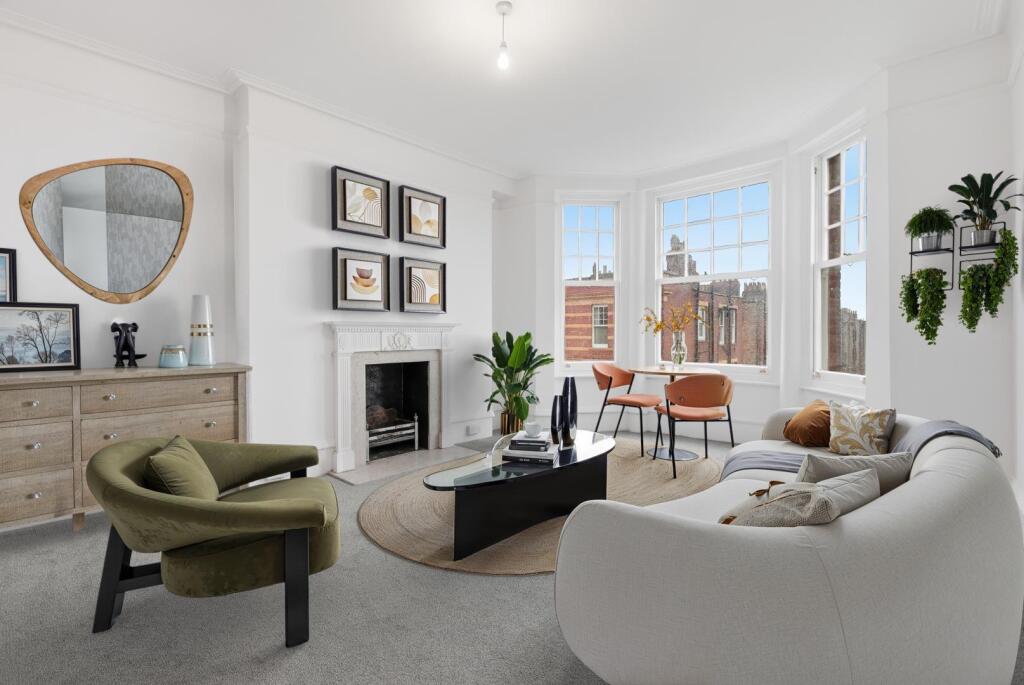 Main image of property: Sutton Court, Grove Park, W4