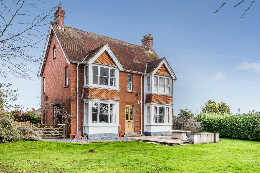 5 bedroom detached house for sale in Topsham, EX3