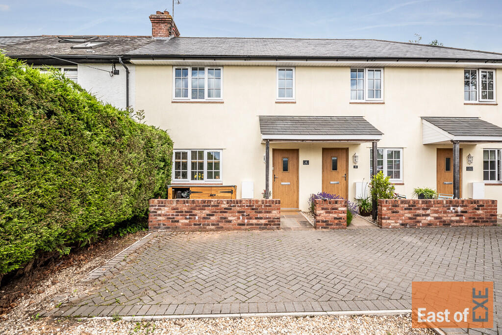 Main image of property: Broadway, Woodbury