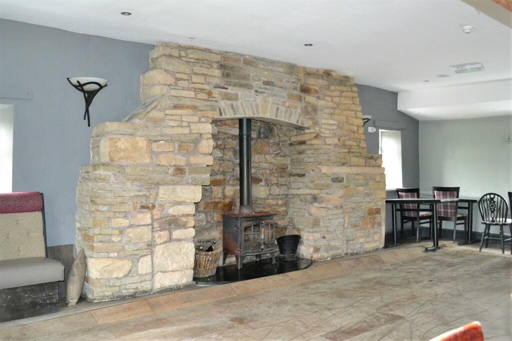 1 bedroom character property for sale in Roman Road, Crown & Thistle