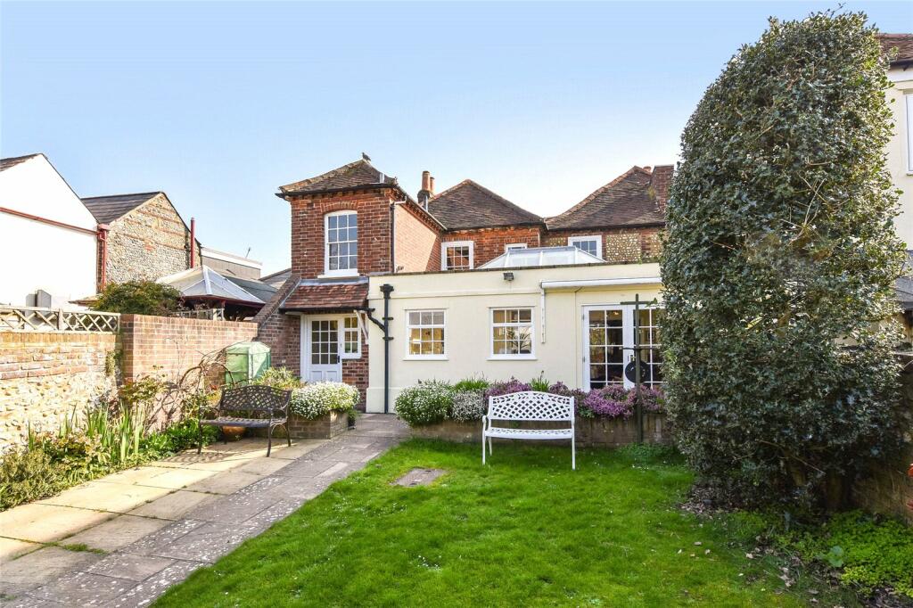 4 bedroom semidetached house for sale in Broyle Road, Chichester, West Sussex, PO19