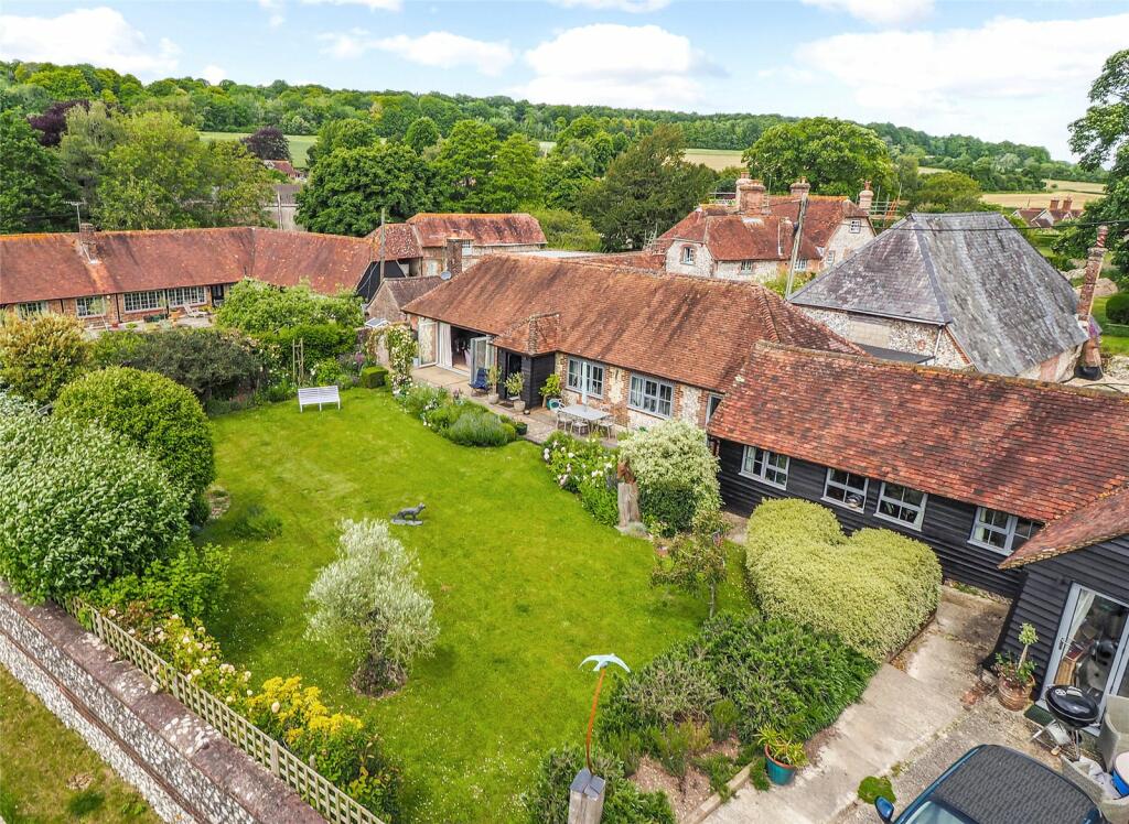 4 bedroom detached house for sale in Stoughton, Chichester, West Sussex