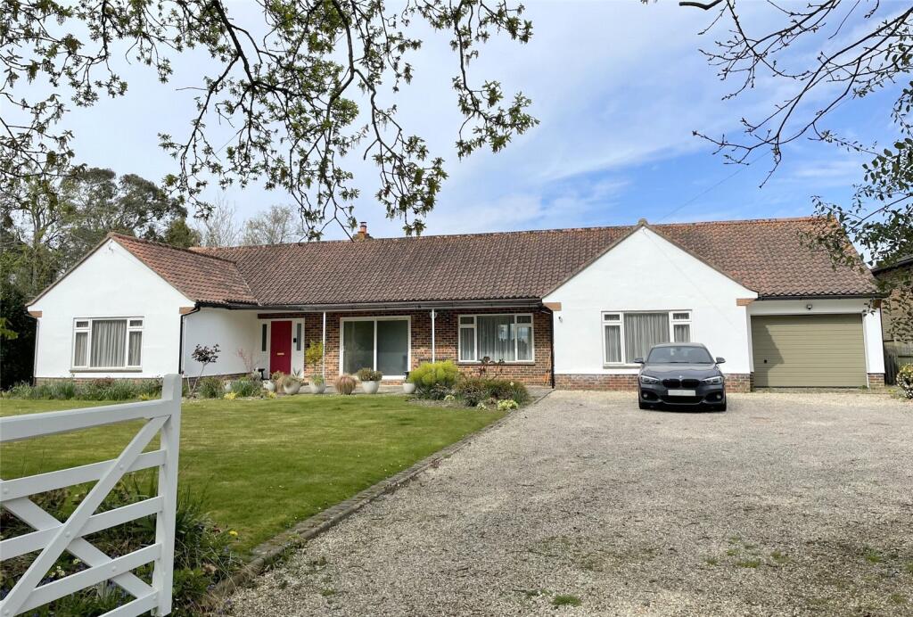 Main image of property: Smugglers Lane, Bosham, Chichester, PO18