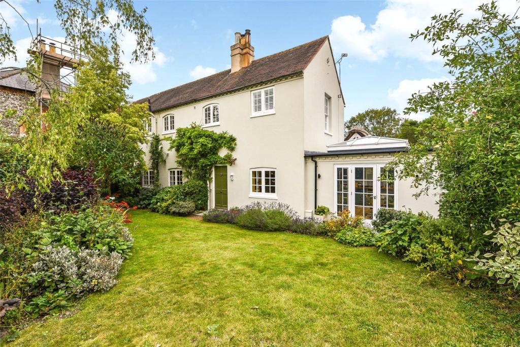3 bedroom house for sale in Woodend, West Stoke, Chichester West Sussex
