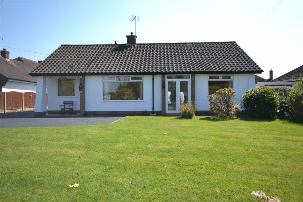 2 bedroom bungalow for sale in Billington Lane, Derrington, Stafford