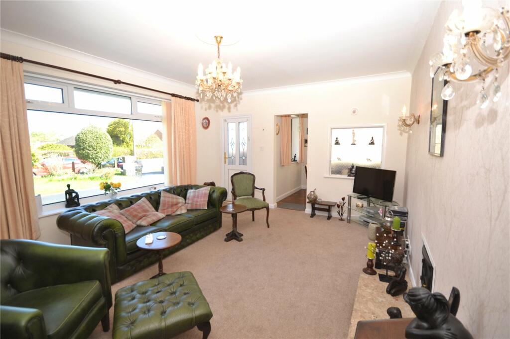 2 bedroom bungalow for sale in Billington Lane, Derrington, Stafford