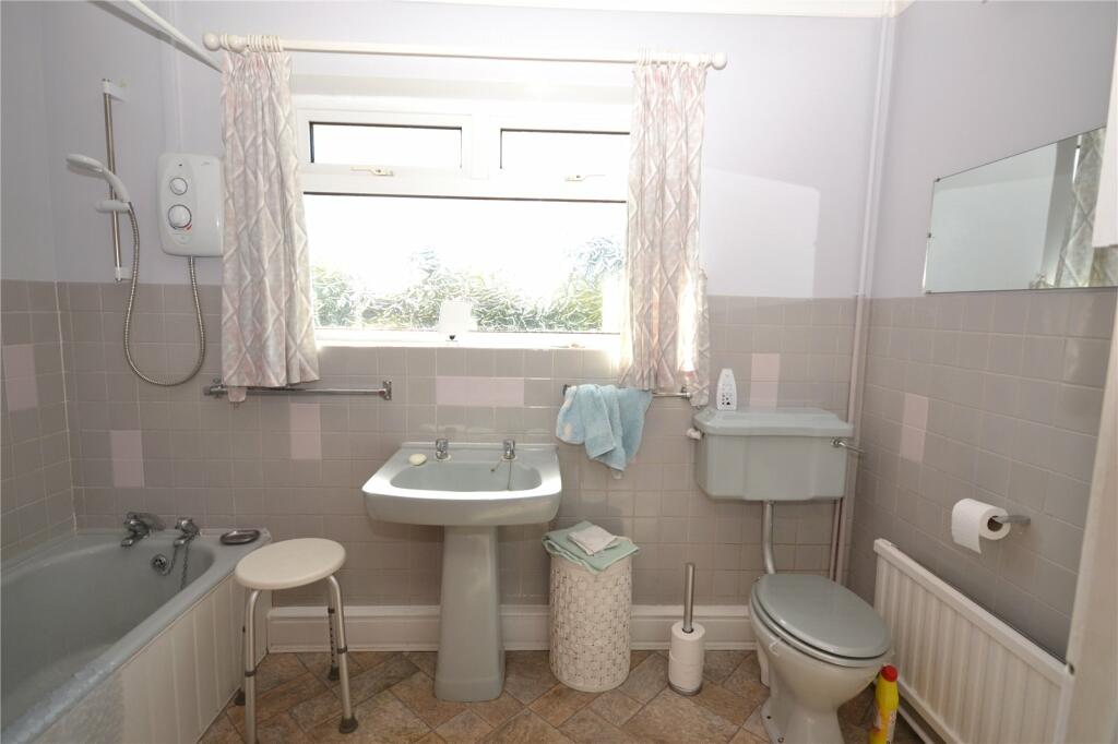 2 bedroom bungalow for sale in Billington Lane, Derrington, Stafford