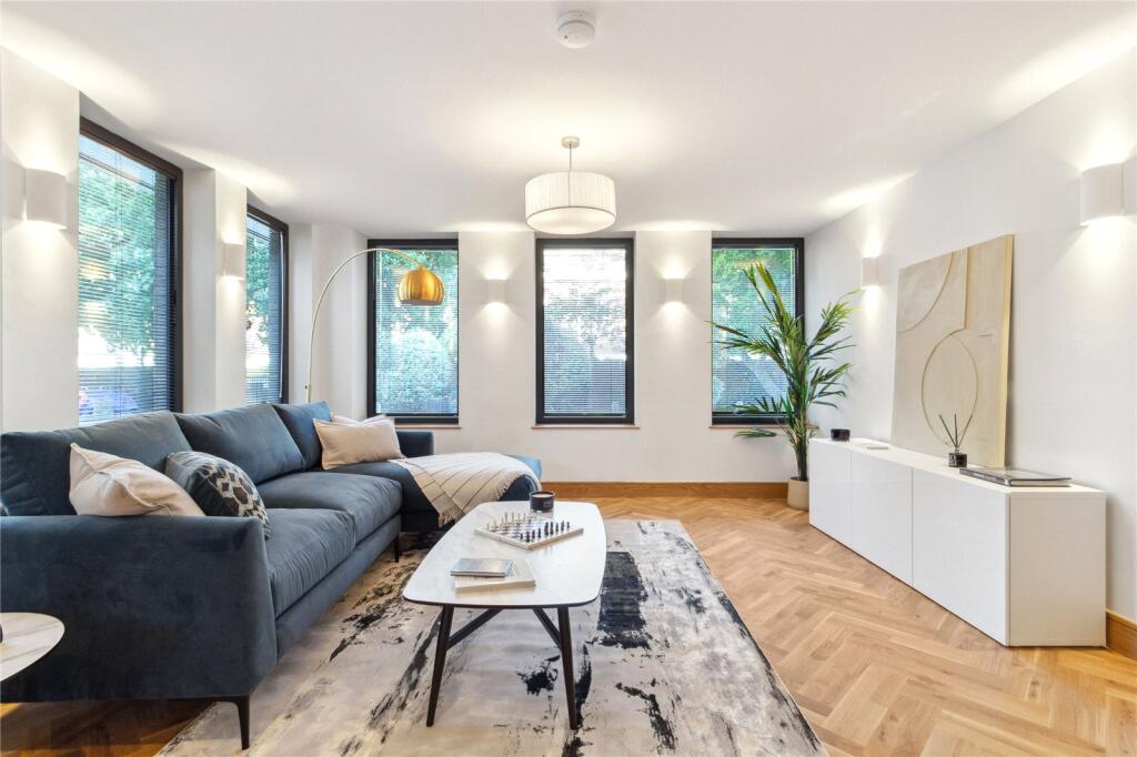 Main image of property: Sussex Gardens, London, W2