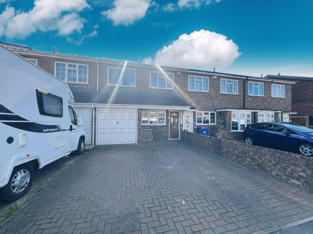 Main image of property: Giffordside, Chadwell St Mary