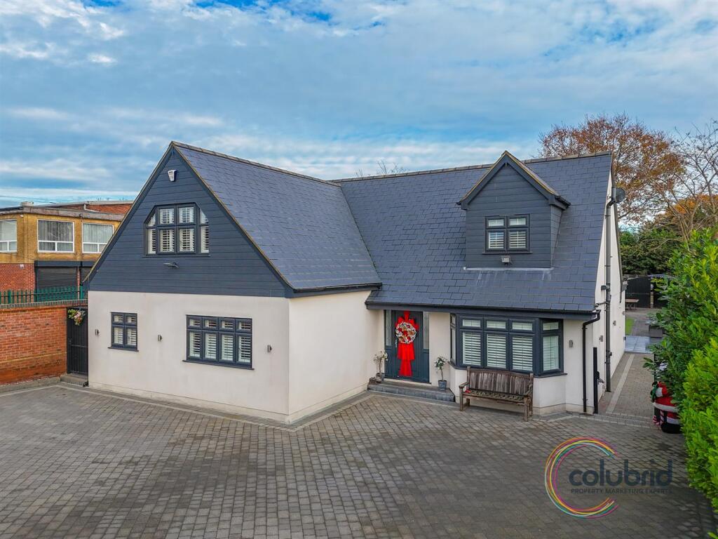 Main image of property: Thames Drive, Chadwell St Mary