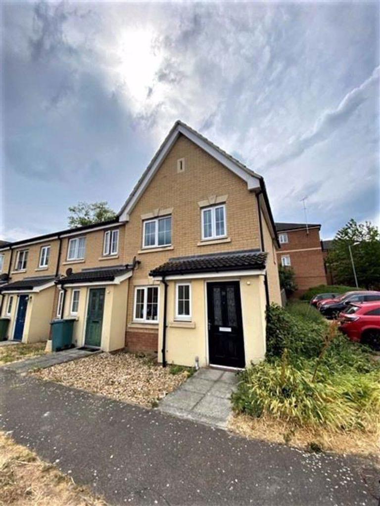 3 bedroom semidetached house for rent in Beeston Courts, Laindon