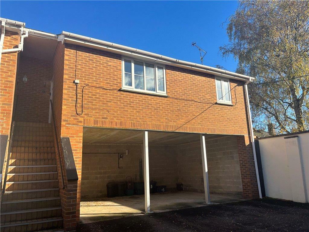 2 bedroom coach house for rent in Dorset Mews, Dorset Street, Blandford