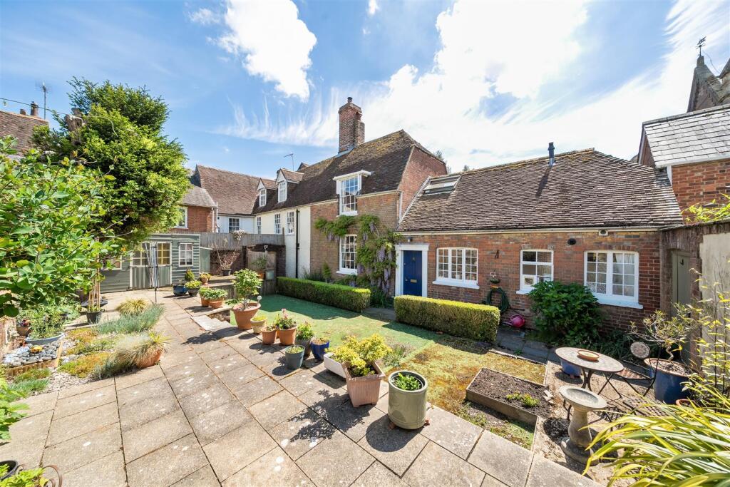 3 bedroom terraced house