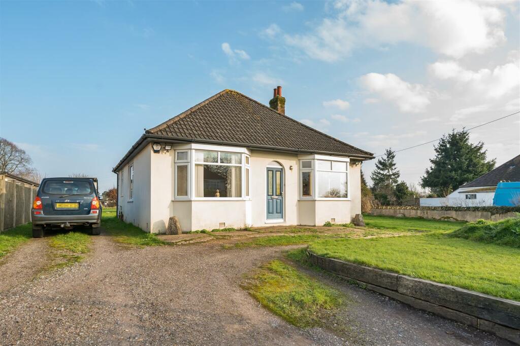 3 bedroom detached bungalow for sale in New Road, West Parley, Ferndown, BH22