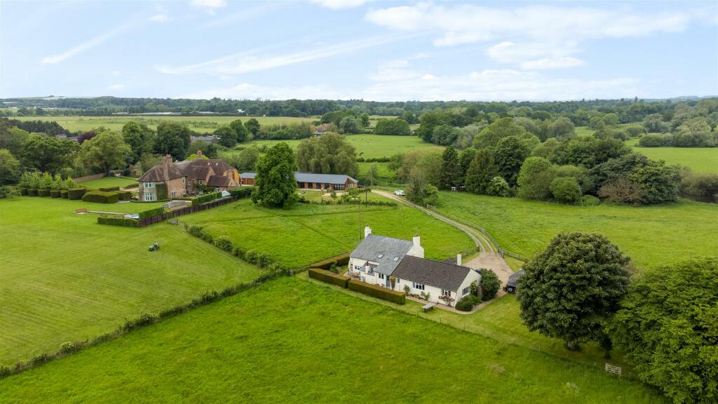 Additional property image - Knighton Lane, Wimborne