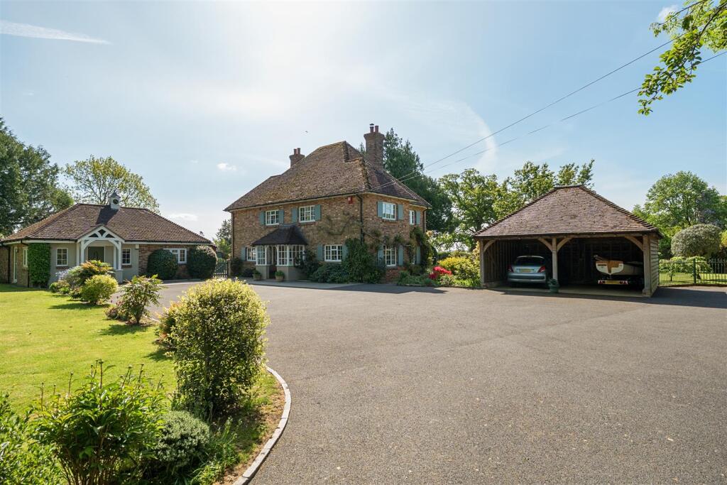 Main image of property: Hampreston, Wimborne
