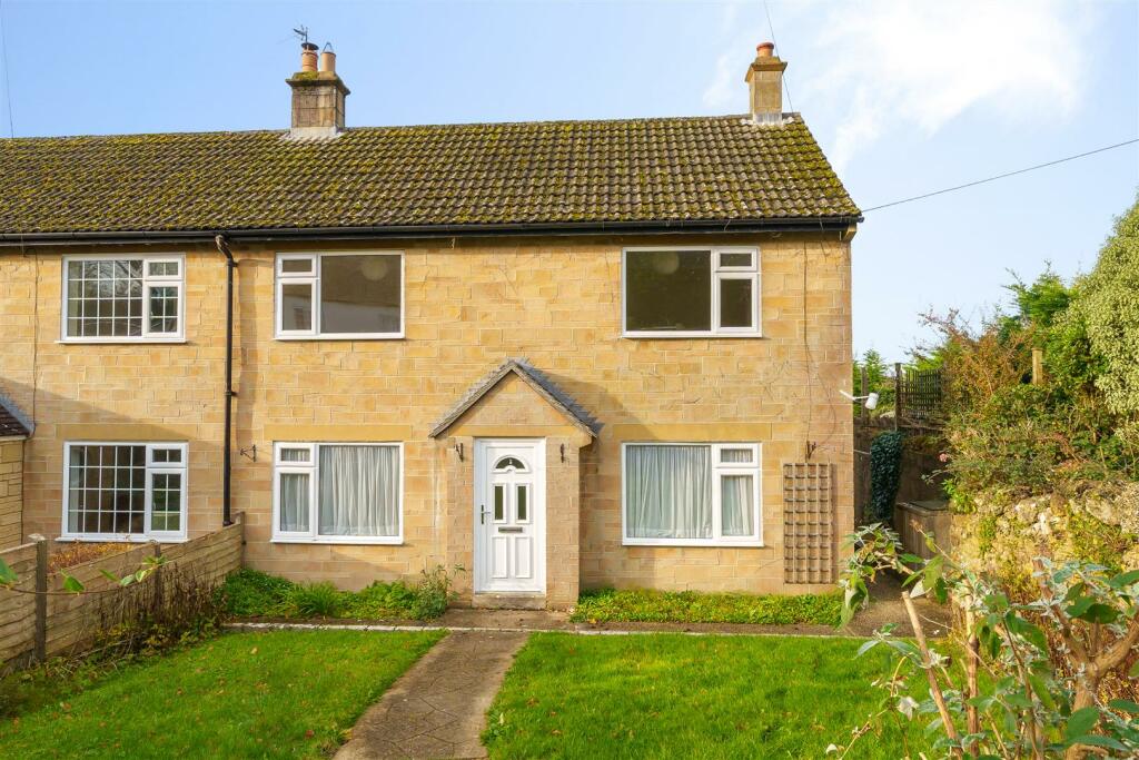 3 bedroom semidetached house for sale in Hazel Barton Cottages