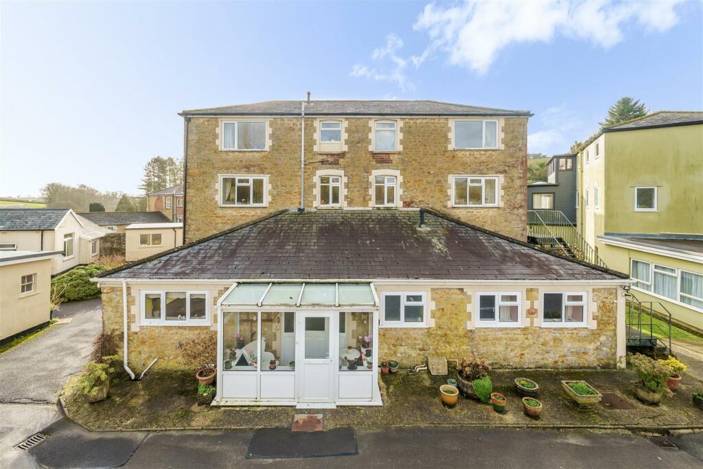 2 bedroom apartment for sale in Stoke Water House, Beaminster, DT8