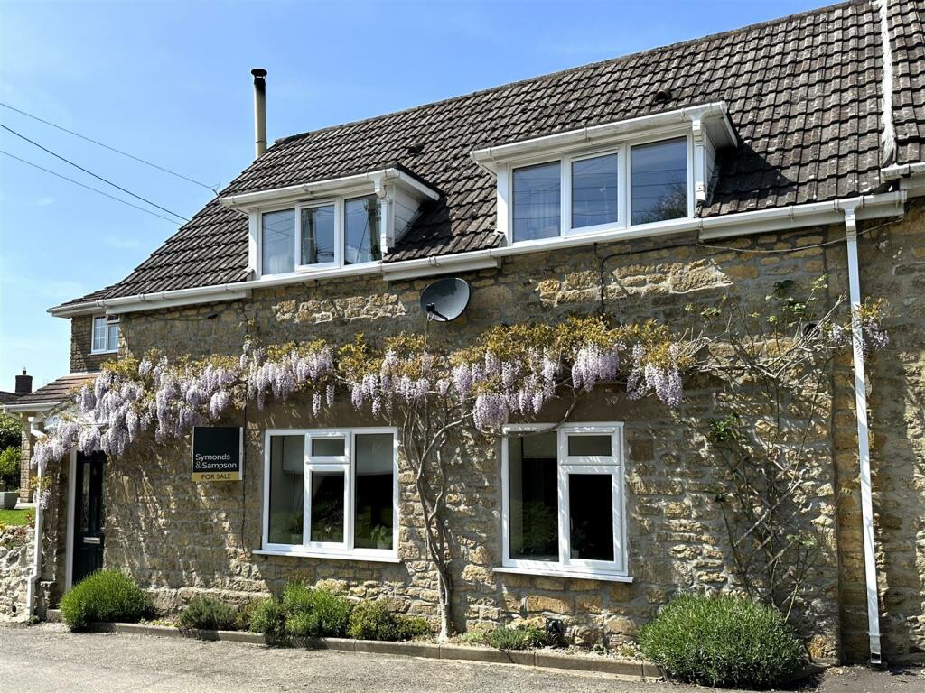 2 bedroom end of terrace house for sale in Chard Road, Drimpton