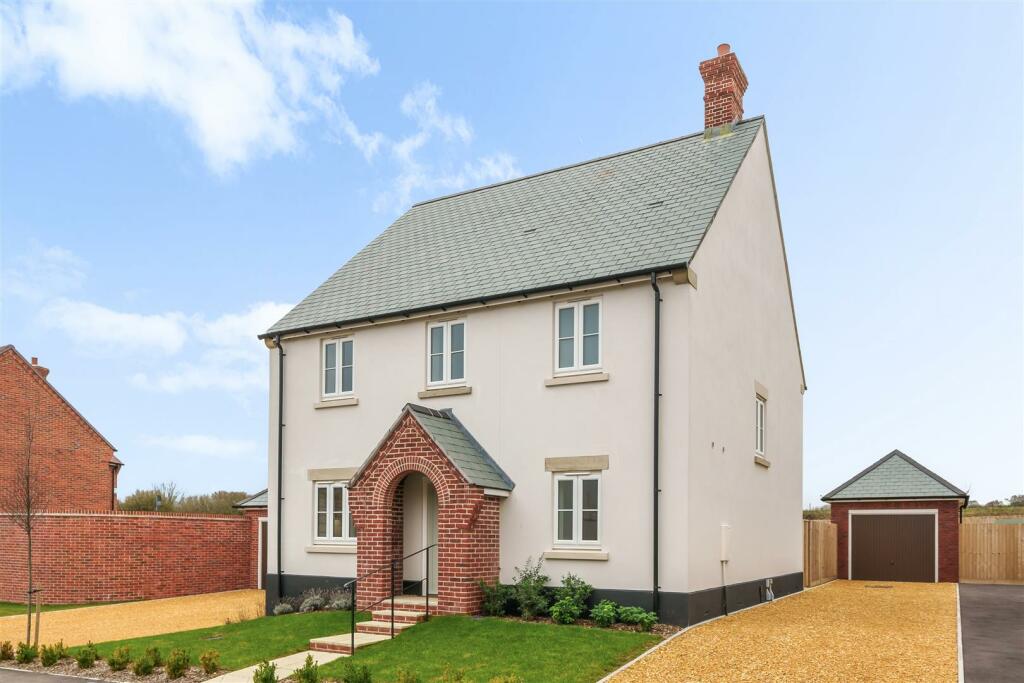 4 bedroom detached house for sale in Charminster Farm, Sheridan Rise