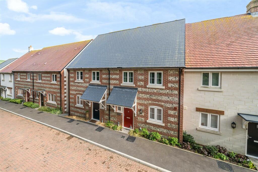 3 bedroom terraced house for sale in Giant Close, Cerne Abbas, Dorchester, DT2