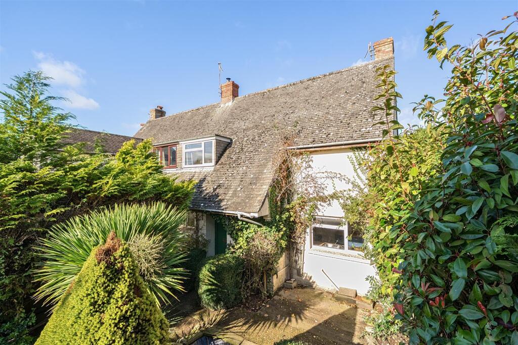 Main image of property: High Street, Piddlehinton