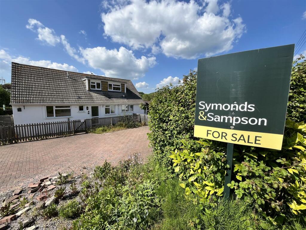 6 bedroom detached house for sale in Crock Lane, Bridport, Dorset, DT6