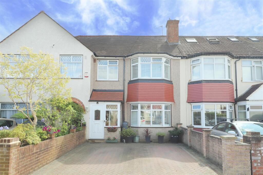 Main image of property: Merton Avenue, Hillingdon, UB10