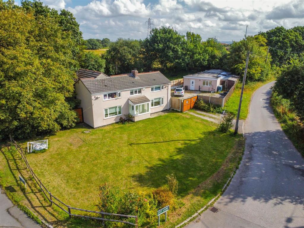 3 bedroom detached house for sale in Sandy Brow Lane, Liverpool, L33