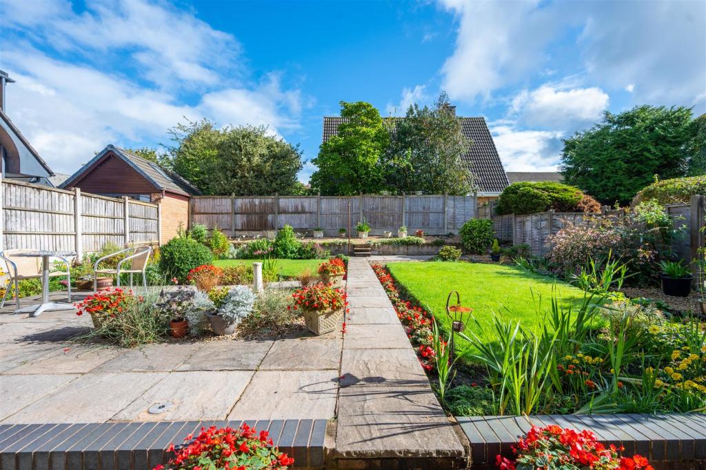 5 bedroom detached house for sale in Beech Gardens, Rainford, St Helens