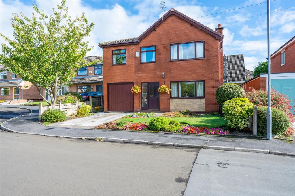 5 bedroom detached house for sale in Beech Gardens, Rainford, St Helens