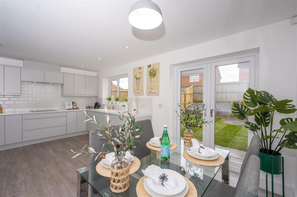 3 bedroom semidetached house for sale in The Gardens, Leach Lane