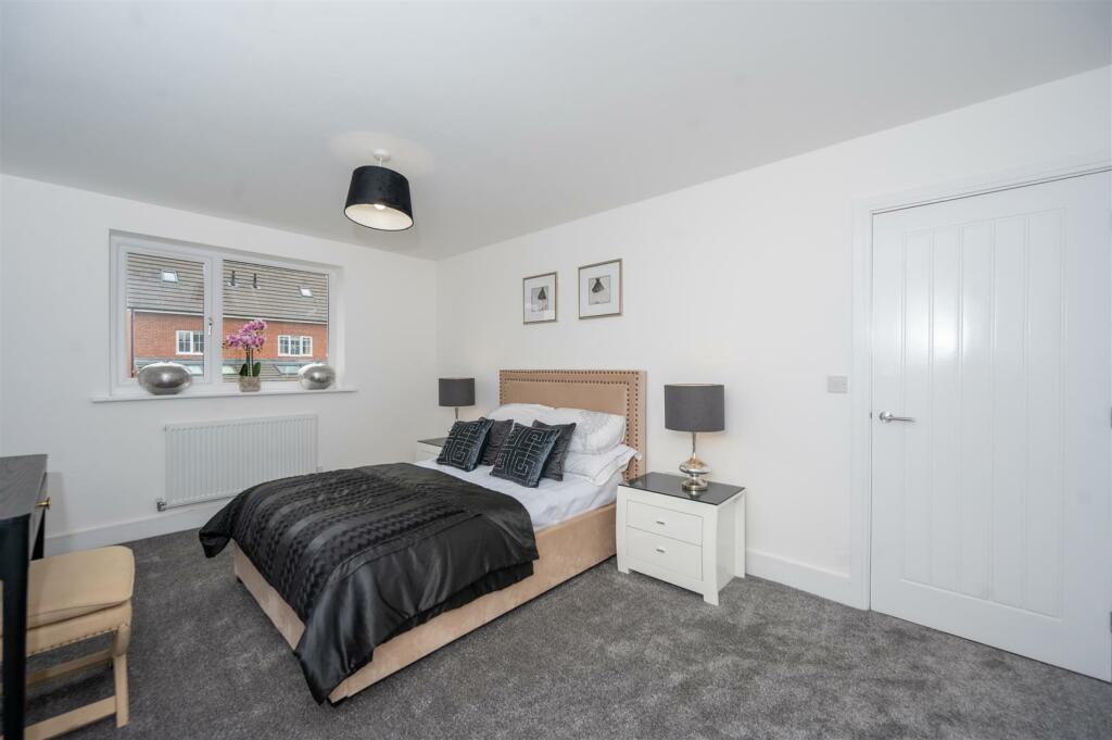 3 bedroom semidetached house for sale in The Gardens, Leach Lane