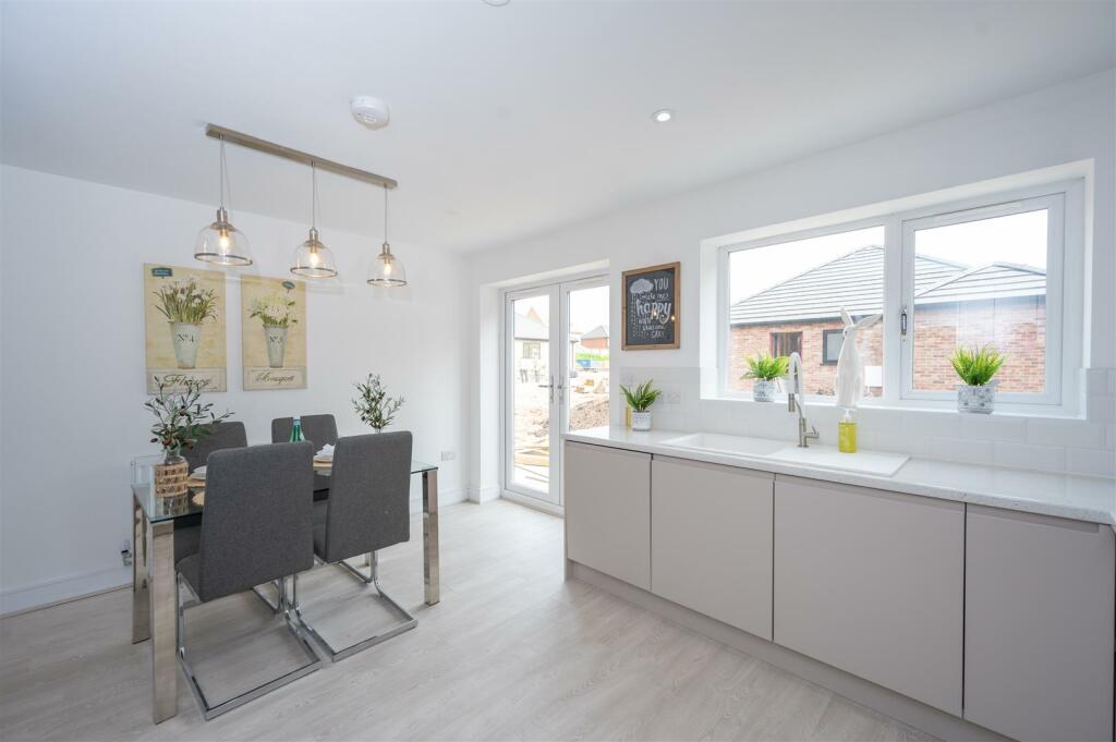 3 bedroom semidetached house for sale in The Gardens, Leach Lane