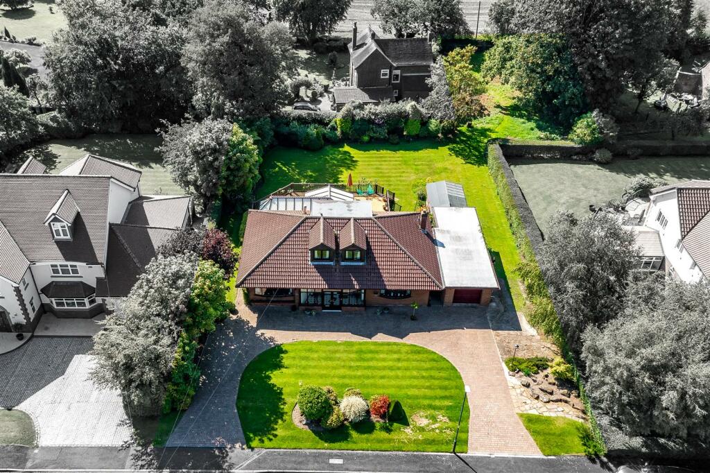 3 bedroom detached bungalow for sale in Linden Grove, Billinge, Wigan, WN5