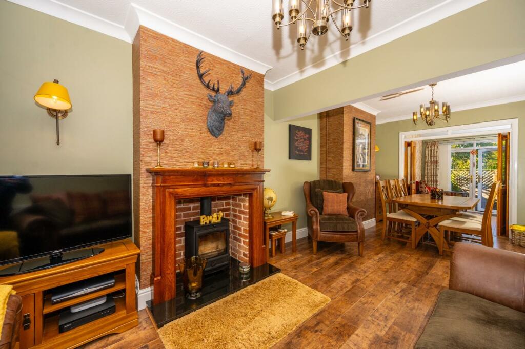 4 bedroom end of terrace house for sale in Rainhill Road, Rainhill