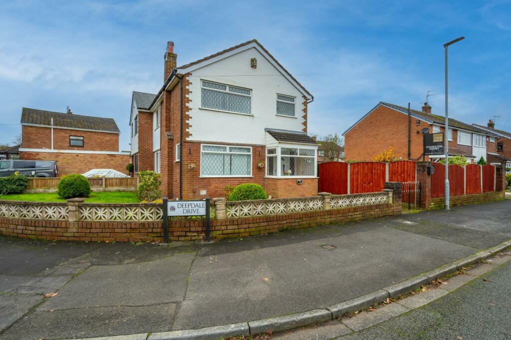 3 bedroom semidetached house for sale in Deepdale Drive, Rainhill