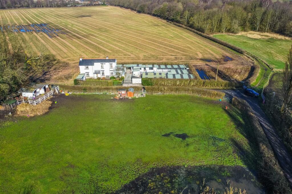 Equestrian facility for sale in Junction Road, Rainford, St. Helens, WA11
