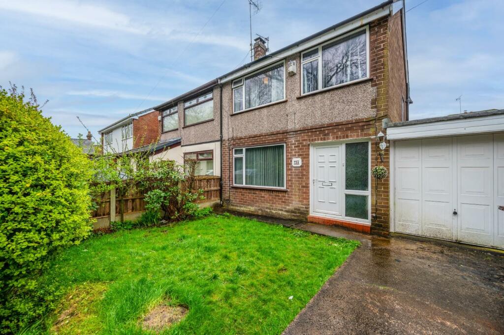 3 bedroom semidetached house for sale in Warrington Road, Rainhill