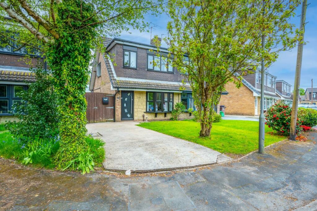 3 bedroom semidetached house for sale in Marley Close, Rainhill