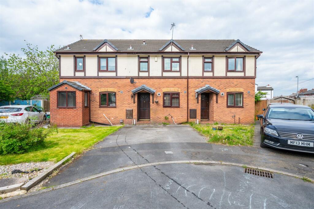 2 bedroom town house for sale in Meliden Gardens, St. Helens, WA9